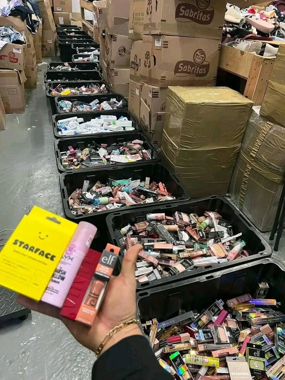 Kosmetik Palettenware kaufen