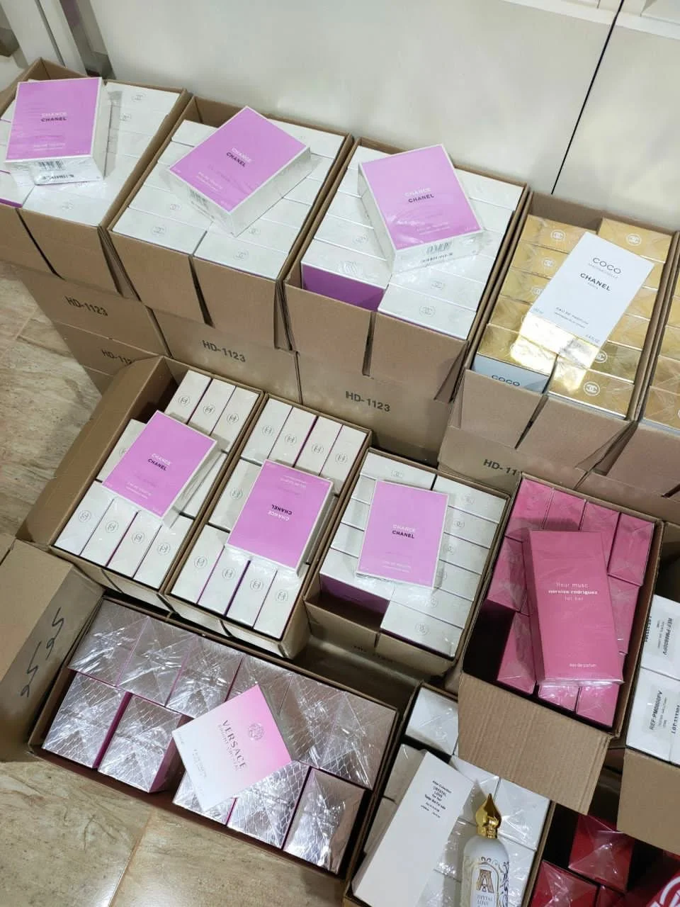 Authentic Perfume & Cologne Pallet (150 Pieces)