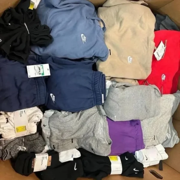 Wholesale Nike Clothing (300 Pieces)